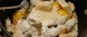 Cách làm bánh chuối nướng bằng chuối sứ và bánh mì: Một món tráng miệng thơm ngon